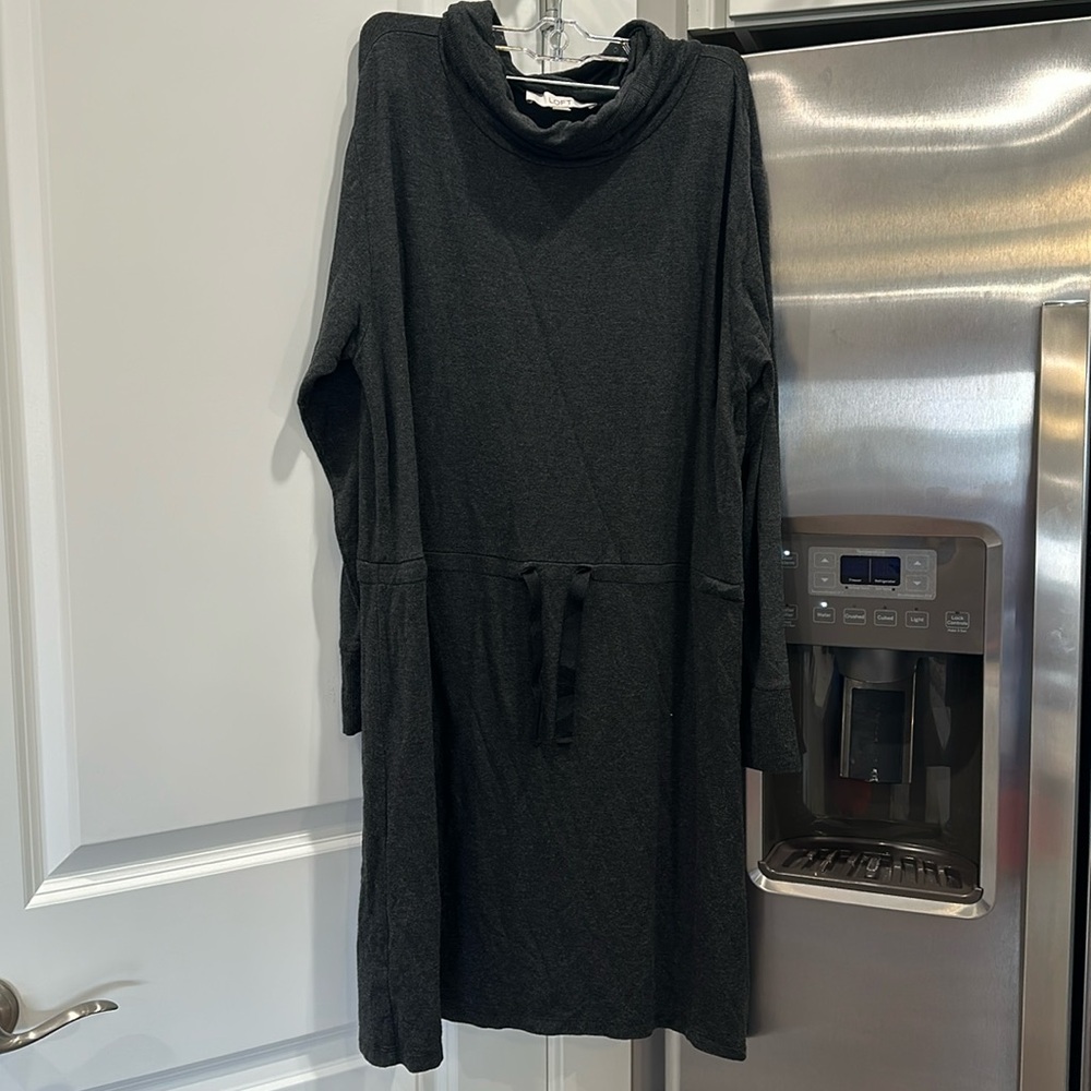 LOFT Black Long Sleeve Dress | Size M | 37" | Classic